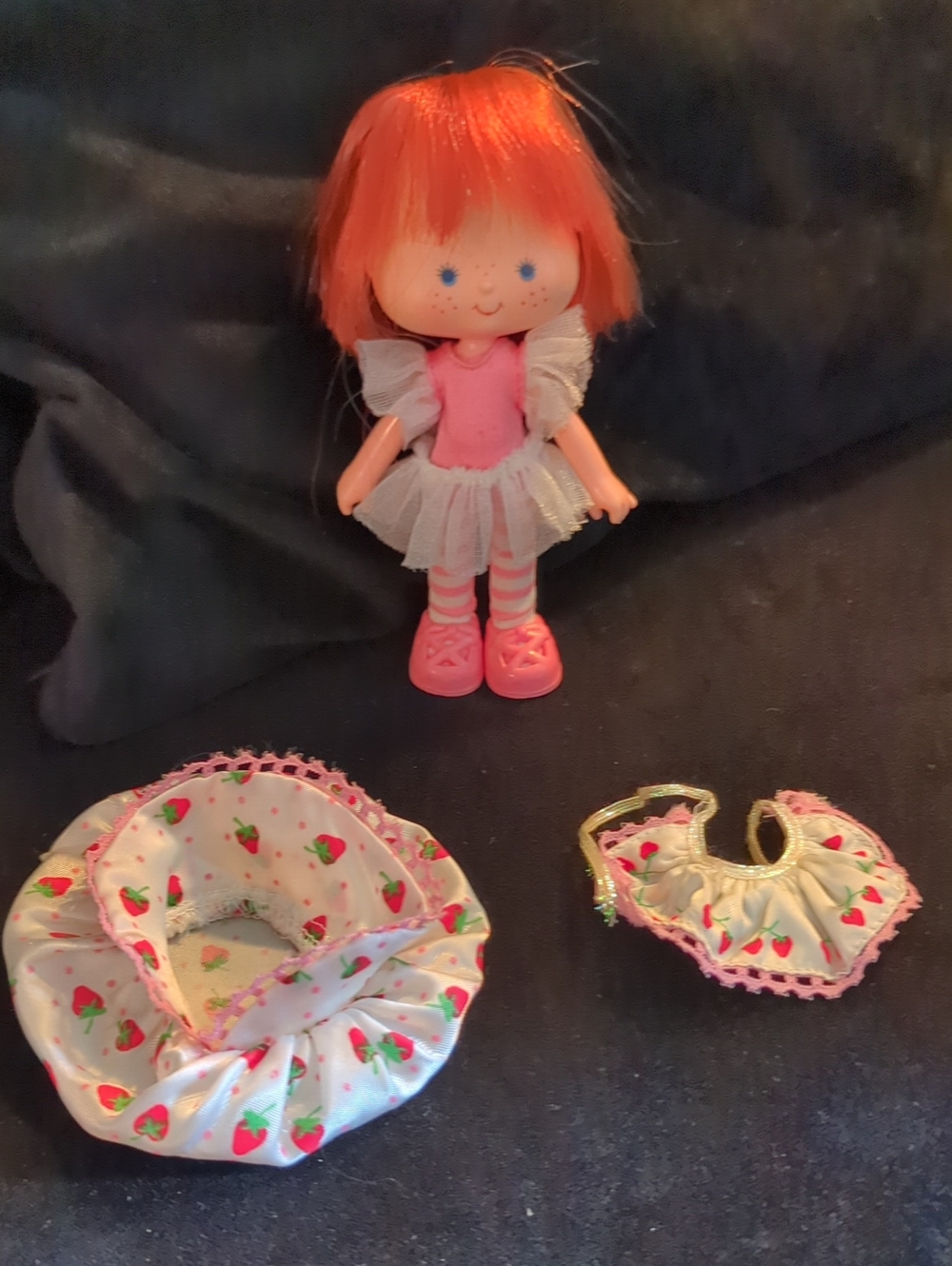 Vintage Dancin' Ballerina Strawberry Shortcake Doll 1983